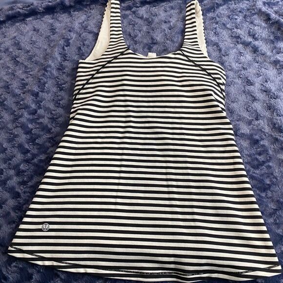 Lululemon Amala Black & White Striped Tank top 6 - Picture 9 of 11